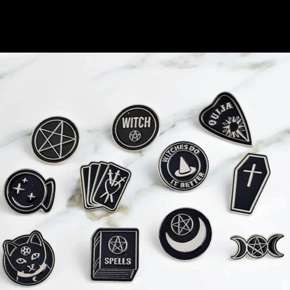 Gothic Punk “Witches Do It Better” Witch Hat Witchcraft Metal Enamel Pin Brooch - Picture 5 of 9